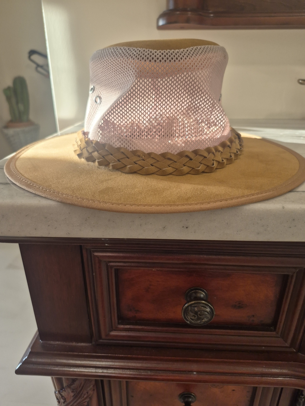 Soakable Tan Wide-Brim Sun Hat with Pale Pink Mesh Crown